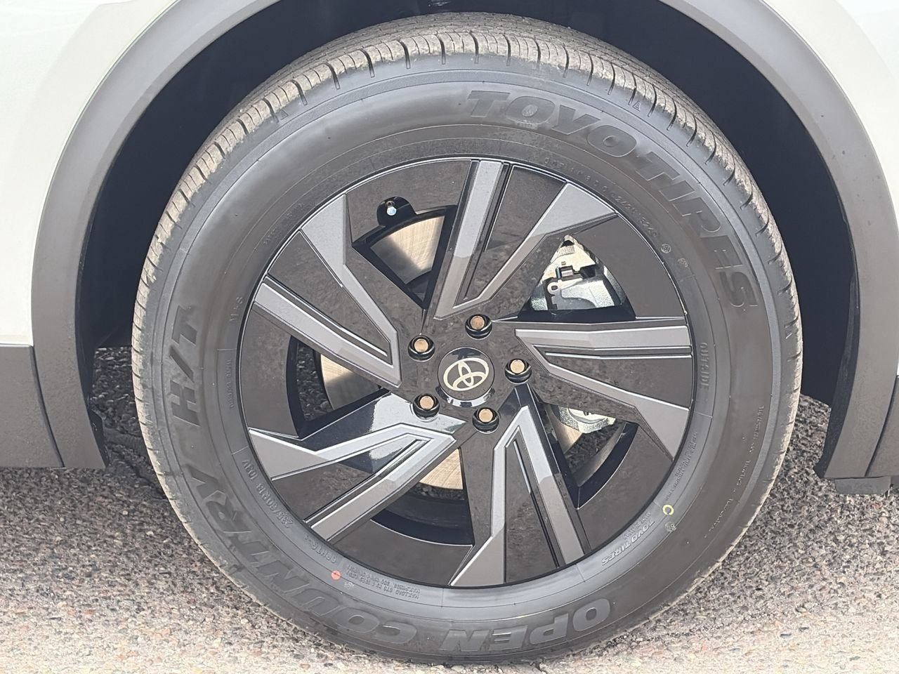 New 2026 Toyota C-HR AWD/4WD image 10