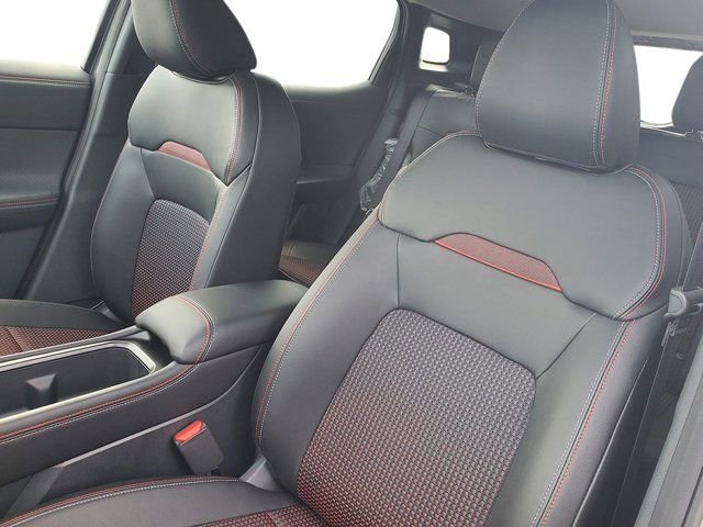 New 2026 Nissan Kicks SR w/ Illumination Package FWD image 16