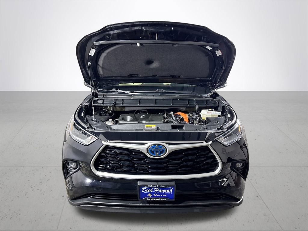 Used 2021 Toyota Highlander XLE image 22