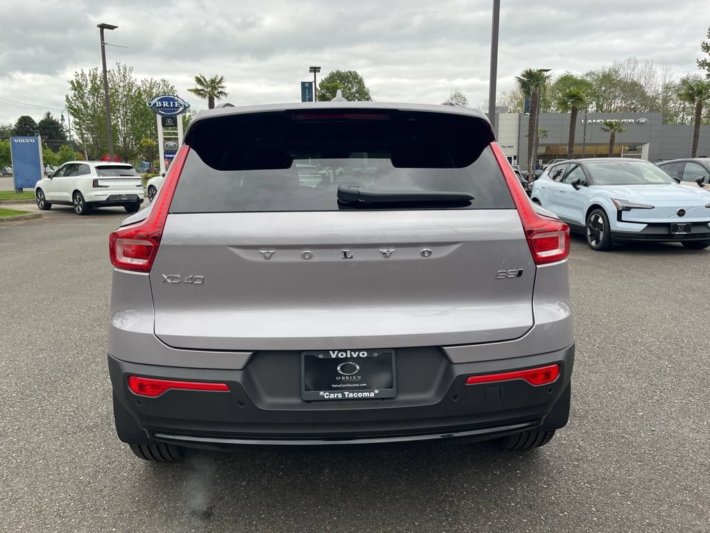 New 2026 Volvo XC40 B5 Core w/ Protection Package Premier AWD/4WD image 6