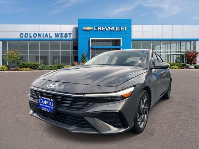 Used 2025 Hyundai Elantra SEL FWD image 4