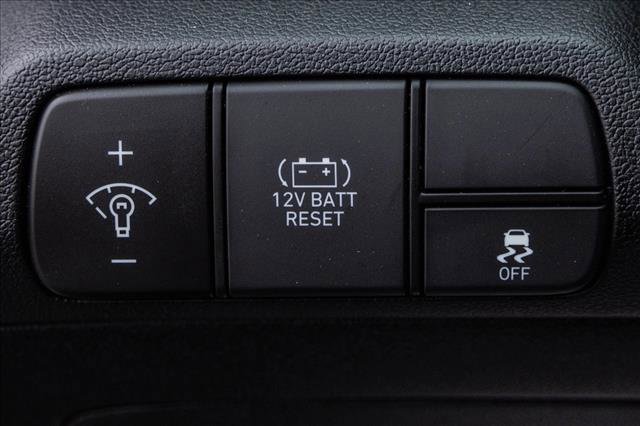 Certified 2025 Hyundai Elantra Blue image 13