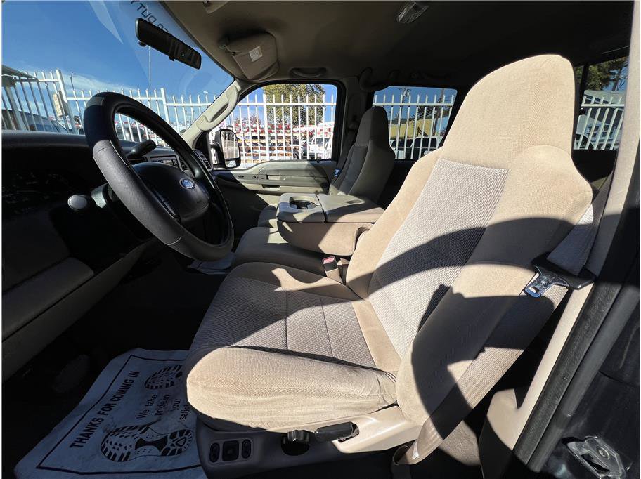Used 2004 Ford F250 XLT image 12