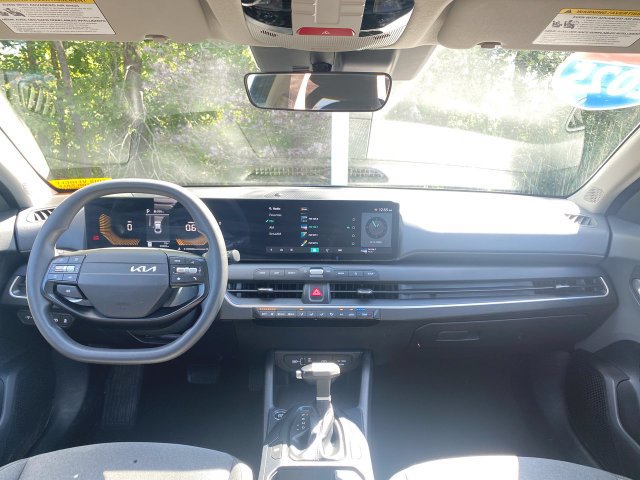 Used 2025 Kia K4 FWD image 19