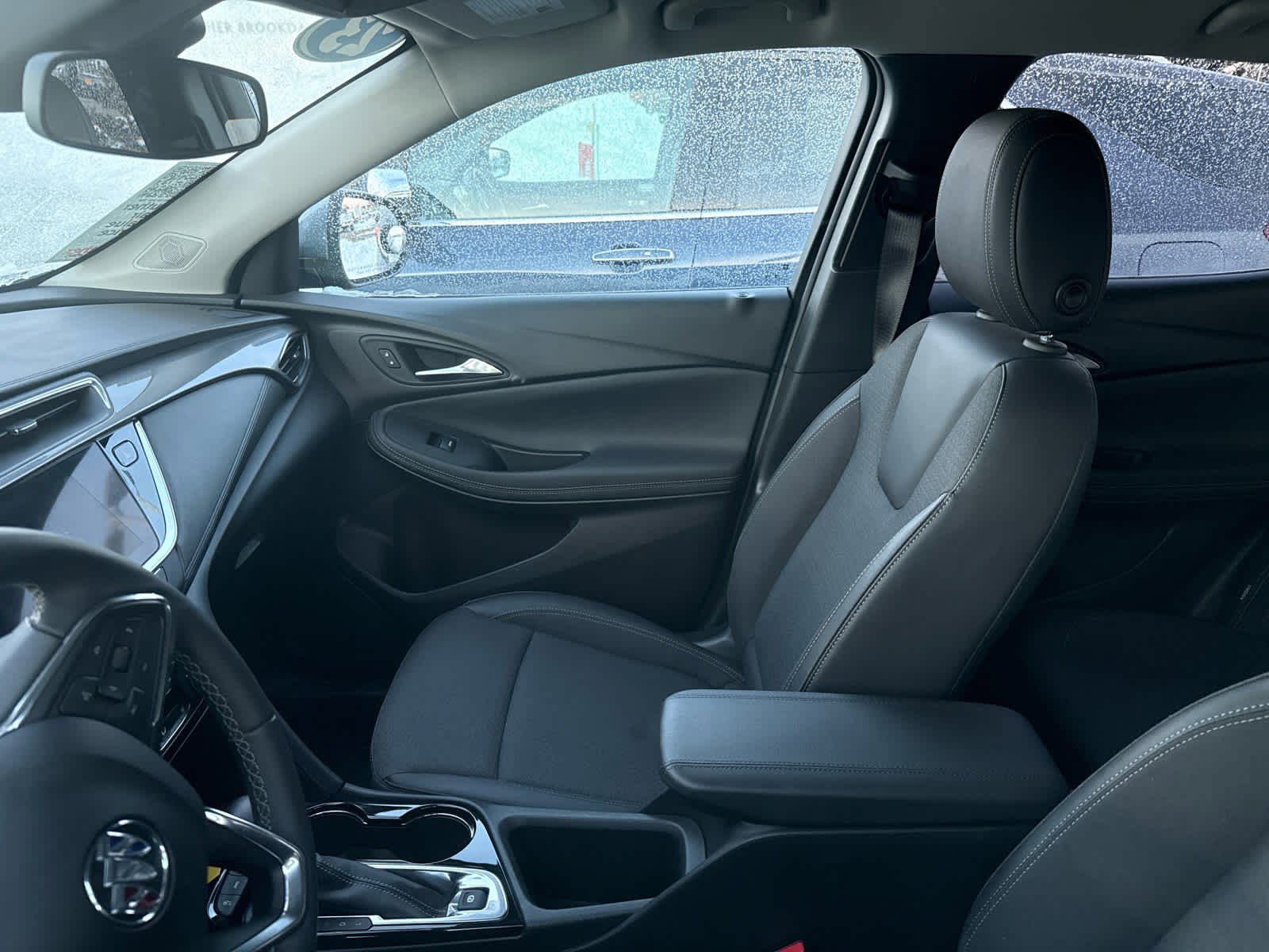 Used 2023 Buick Encore GX Select w/ Sport Touring Package image 5