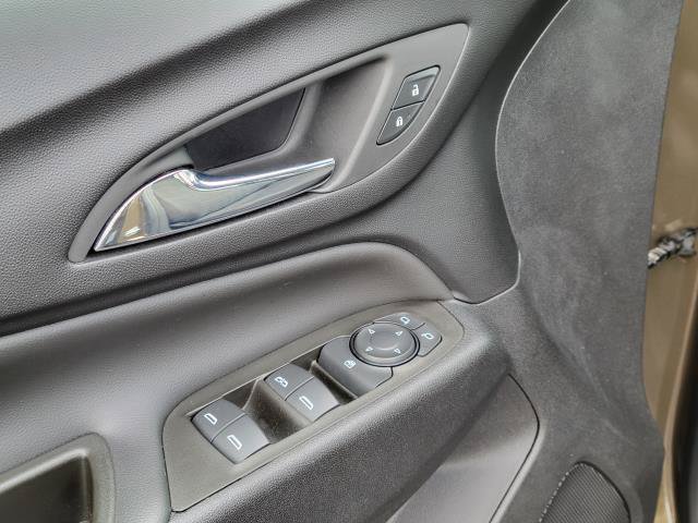 Used 2024 Chevrolet Equinox LT FWD image 13