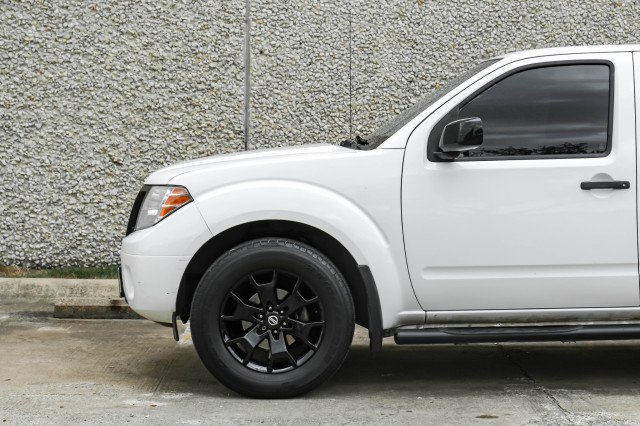 Used 2021 Nissan Frontier SV w/ Midnight Edition Floor Mats image 16