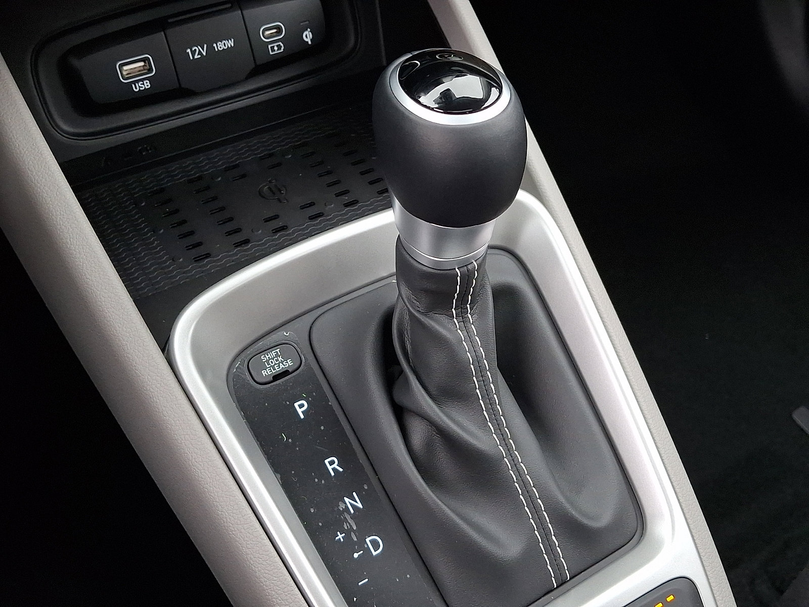 New 2026 Hyundai Venue SEL image 19