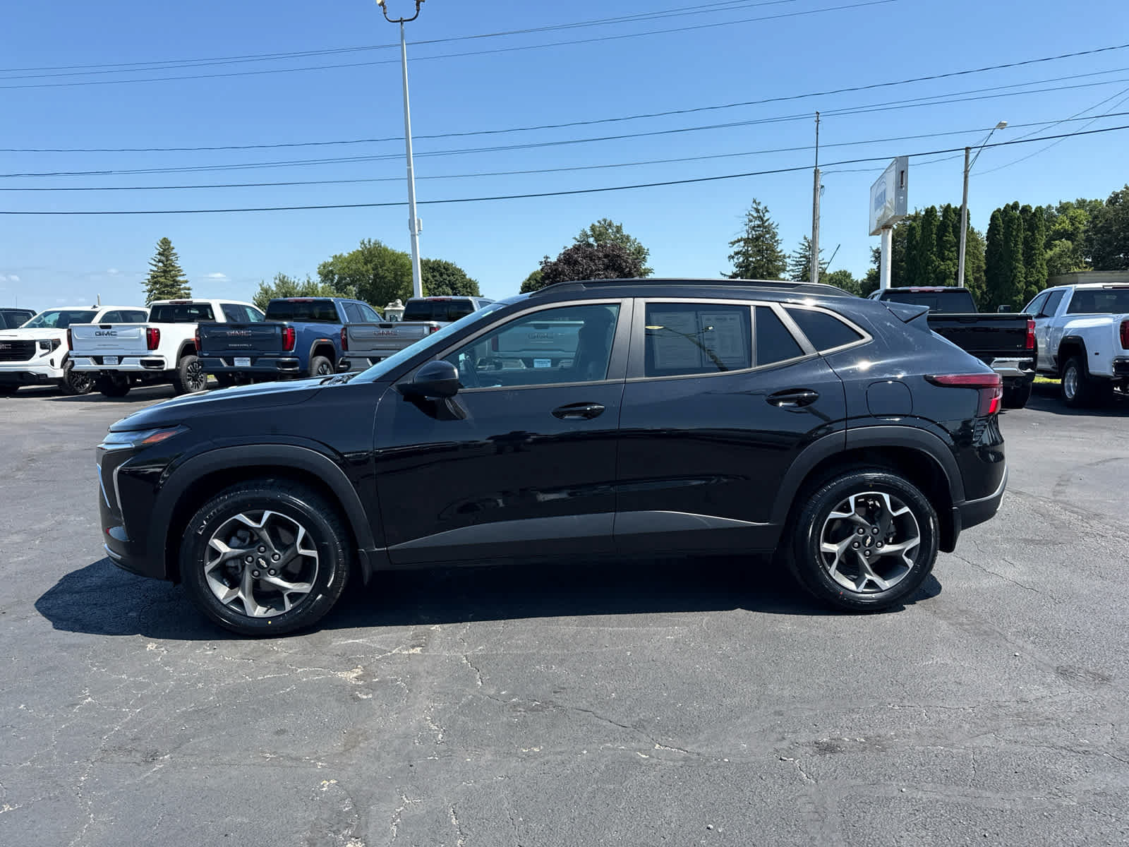 Certified 2024 Chevrolet Trax LT w/ Driver Confidence Package FWD image 2