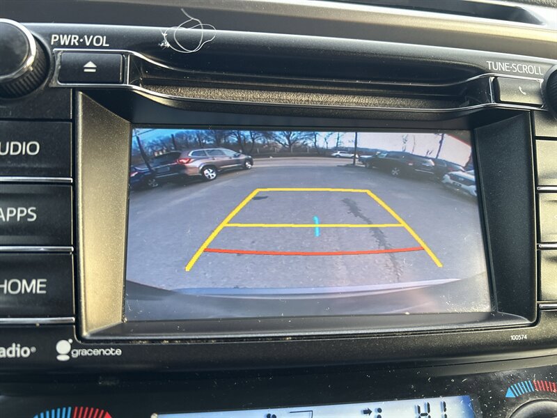 Used 2016 Toyota RAV4 XLE AWD/4WD image 15