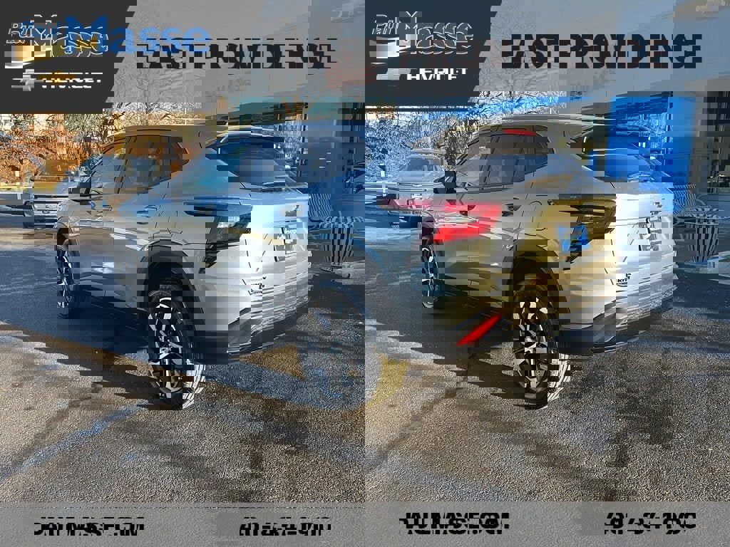 Certified 2024 Chevrolet Trax RS w/ Driver Confidence Package image 5