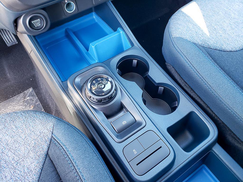 New 2025 Ford Maverick XLT image 8