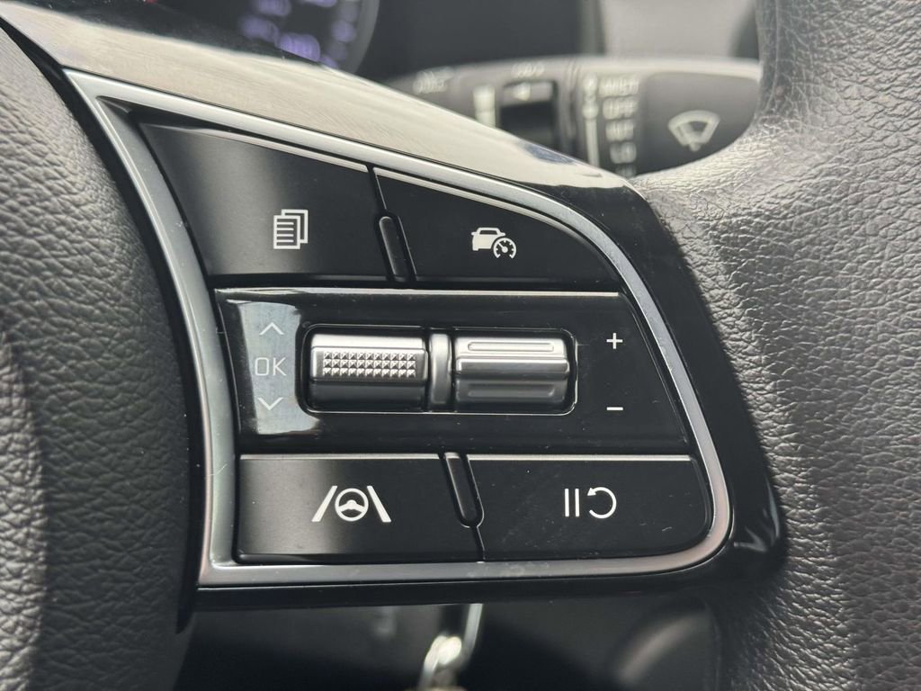Used 2023 Kia Forte LXS FWD image 19