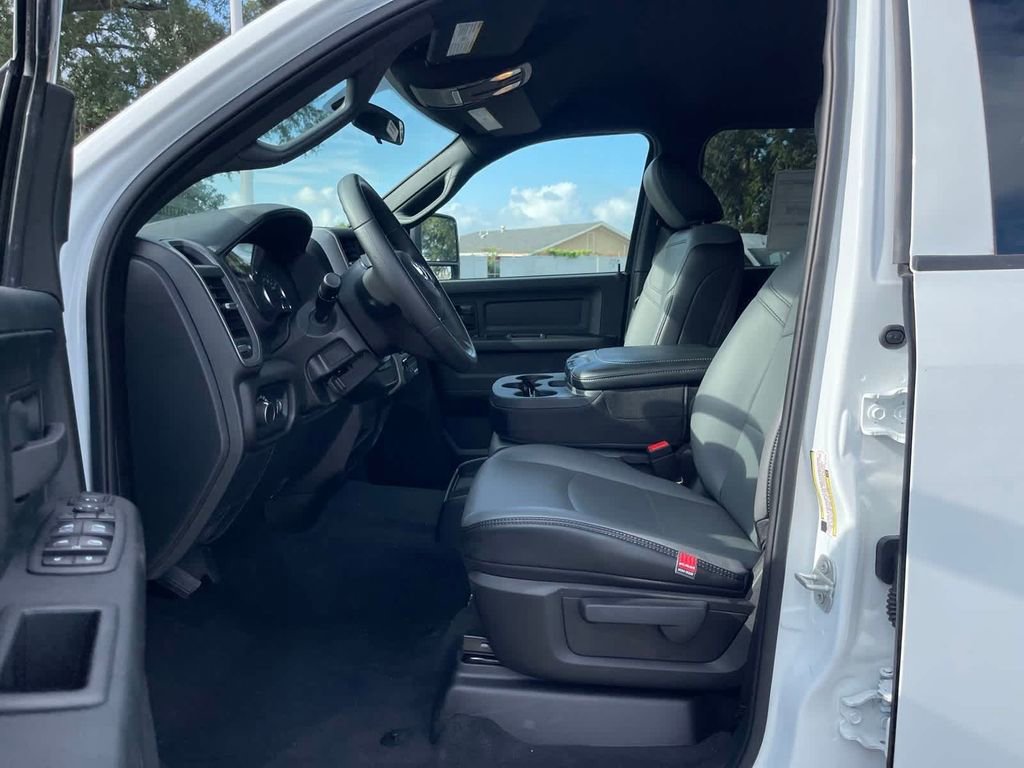 Used 2024 RAM 3500 Tradesman w/ Chrome Appearance Group image 14