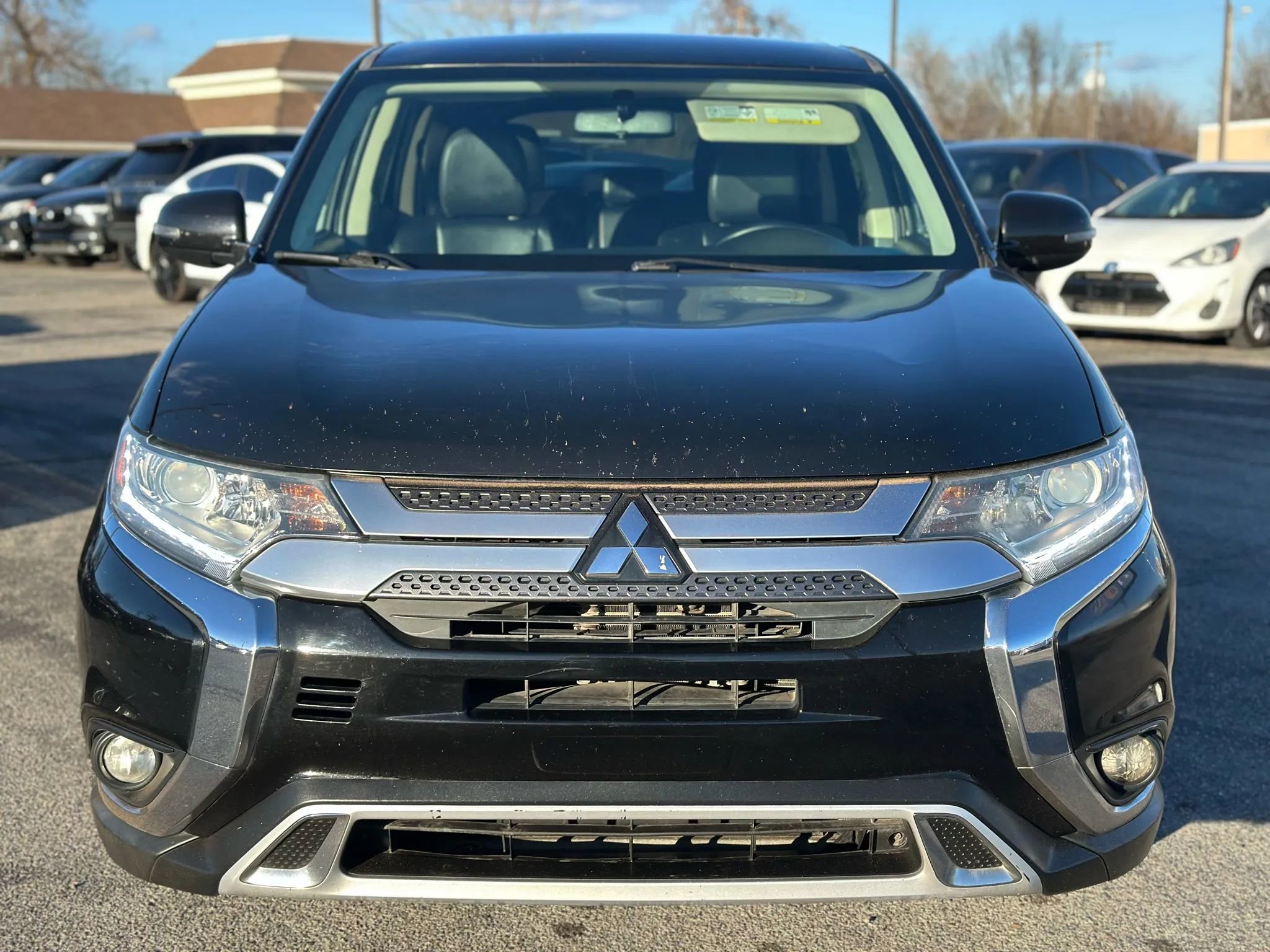 Used 2019 Mitsubishi Outlander SE image 3