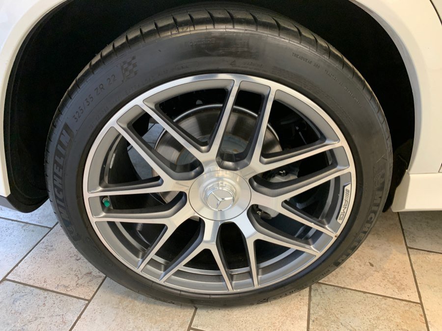 Used 2023 Mercedes-Benz GLE 53 AMG 4MATIC w/ Exterior Lighting Package image 10