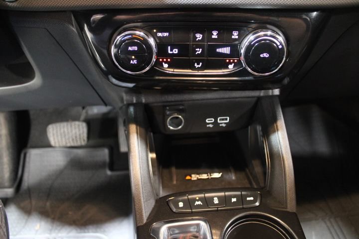 Used 2024 Chevrolet TrailBlazer RS w/ Convenience Package image 31