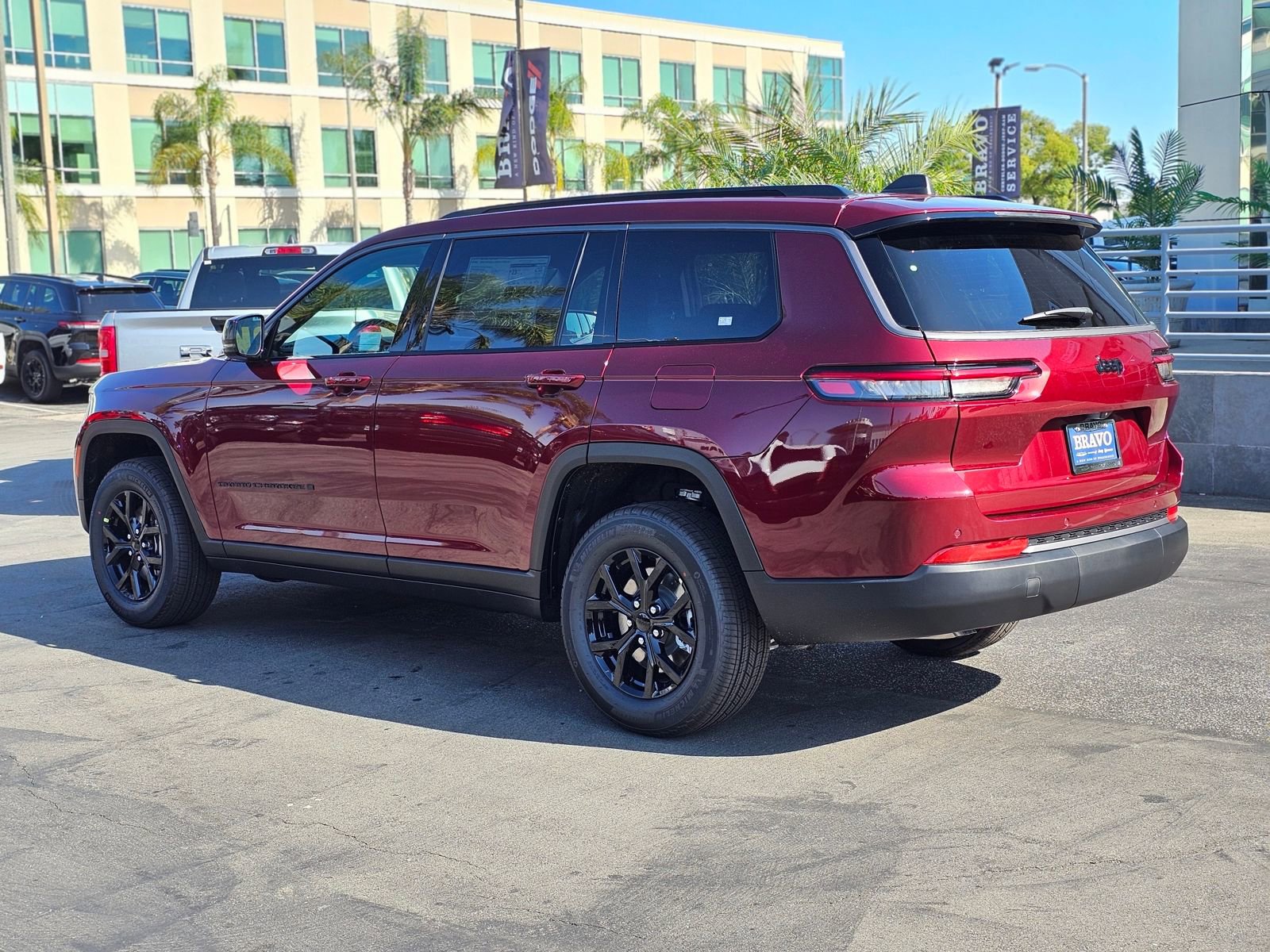 New 2026 Jeep Grand Cherokee L 2WD image 5