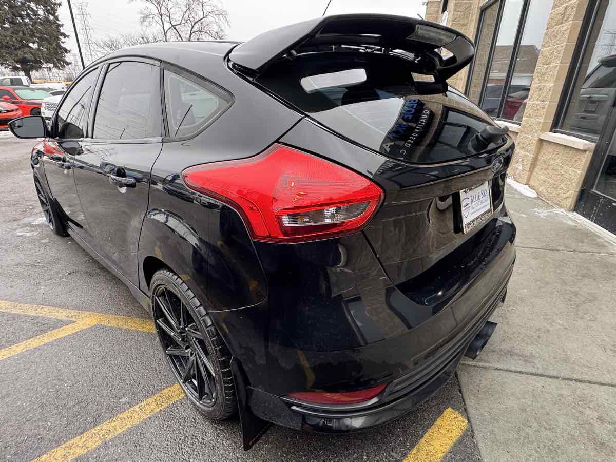 Used 2016 Ford Focus ST image 8