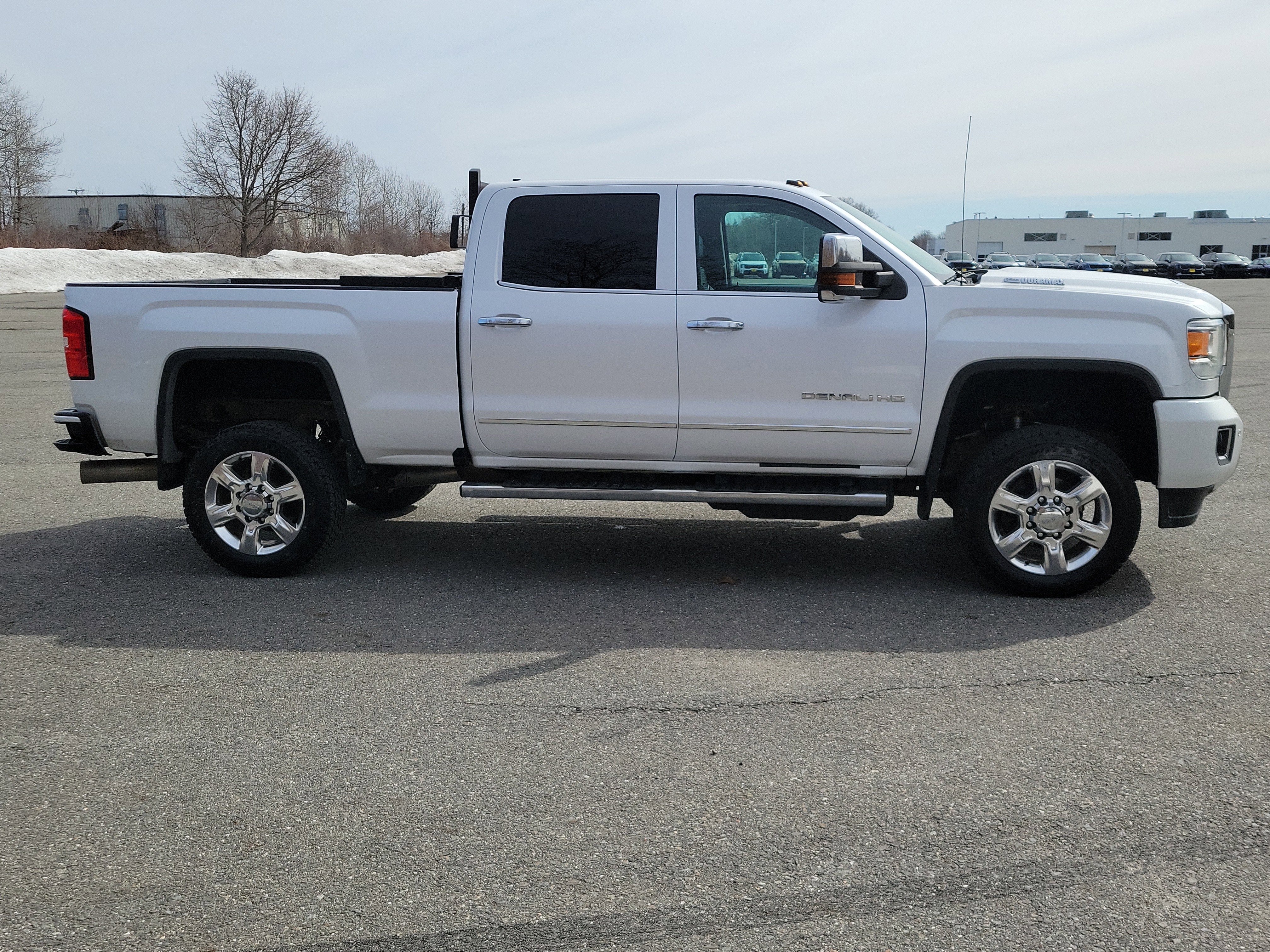 Used 2019 GMC Sierra 2500 Denali w/ Duramax Plus Package image 4