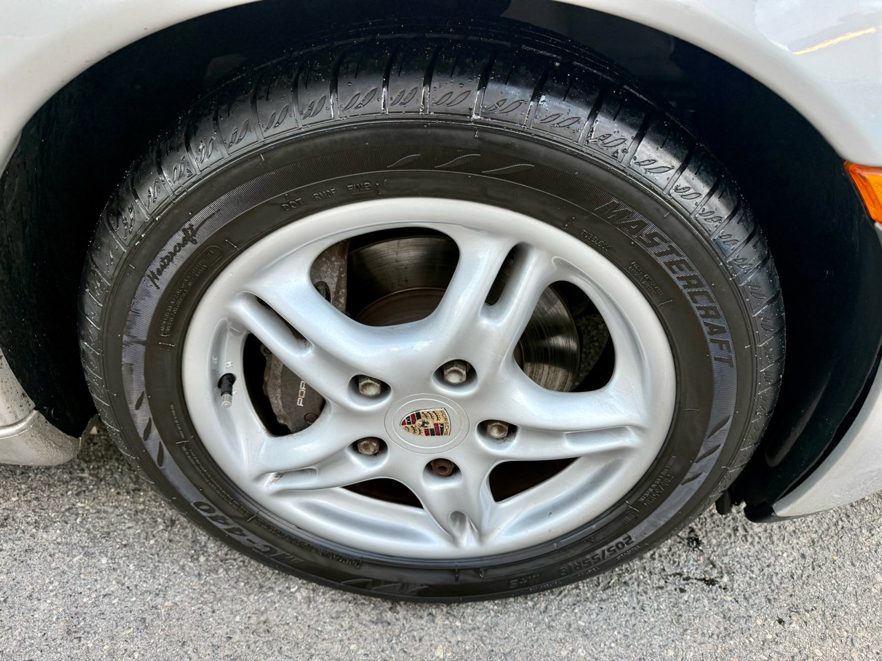 Used 1998 Porsche Boxster image 13