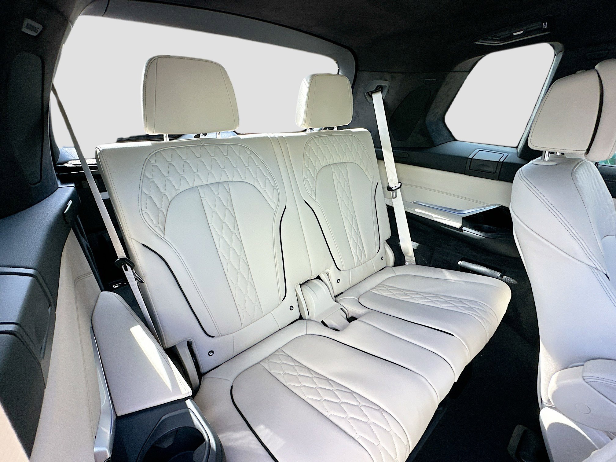 New 2026 BMW X7 M60i image 24