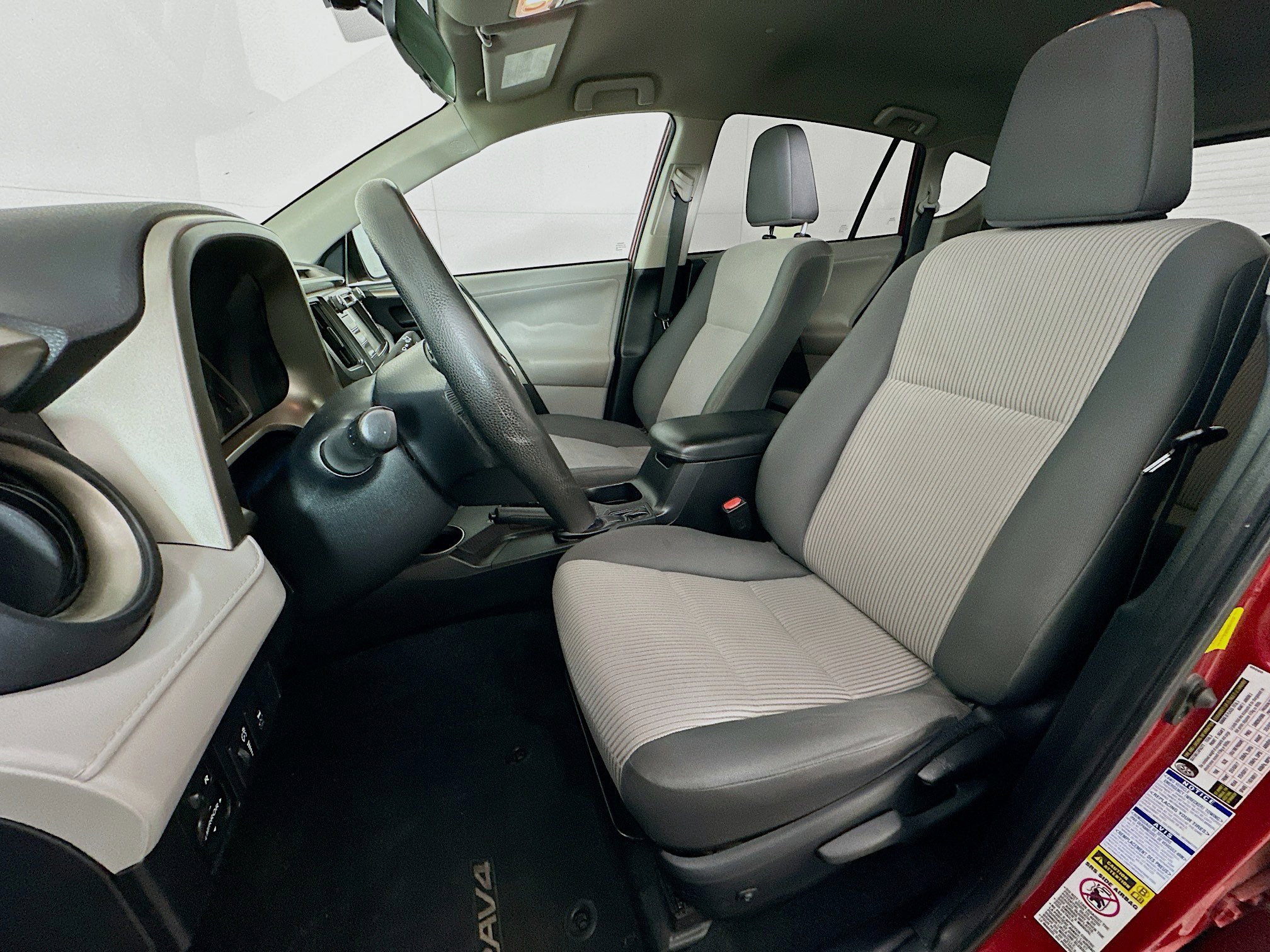 Used 2013 Toyota RAV4 LE image 13