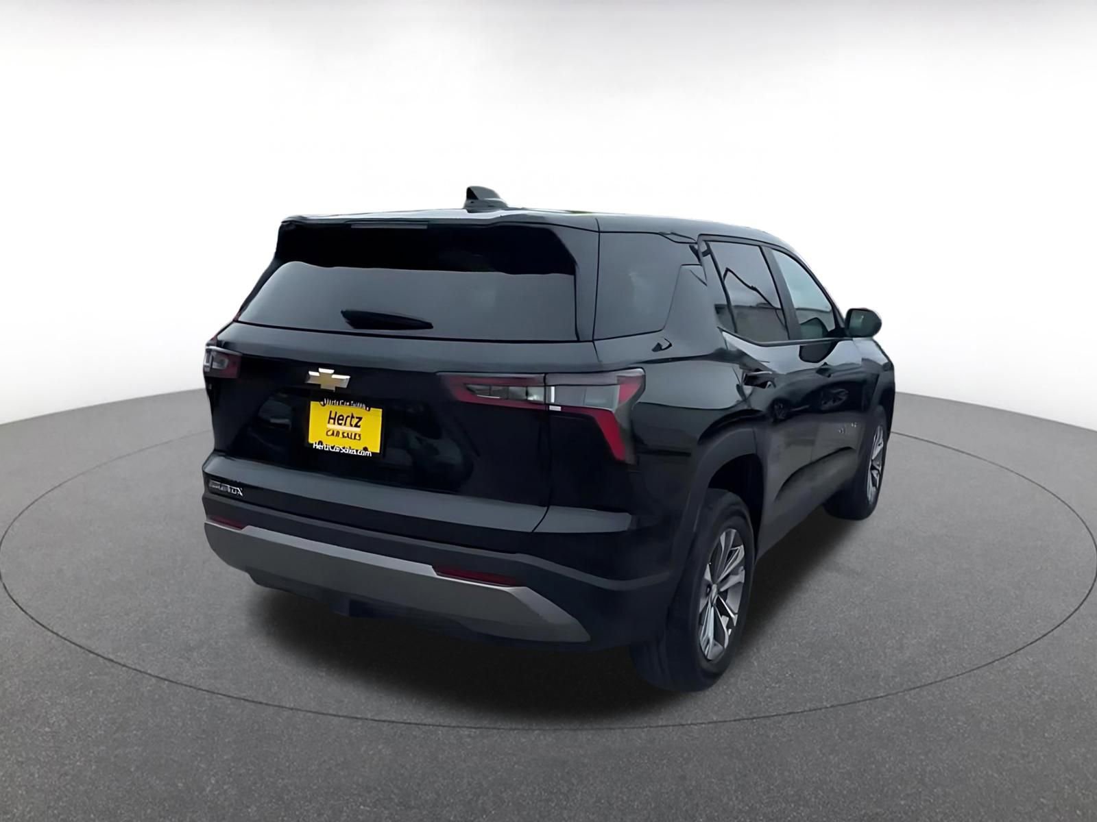 Used 2025 Chevrolet Equinox LT FWD image 14