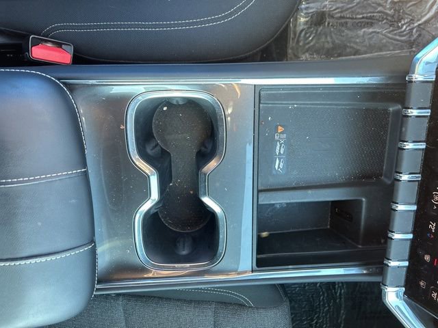 Used 2025 GMC Acadia Elevation AWD/4WD image 12