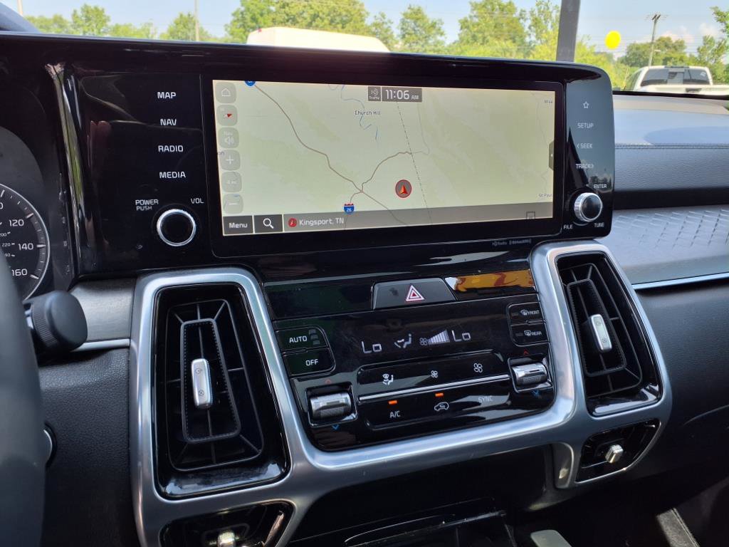 Used 2022 Kia Sorento SX image 11