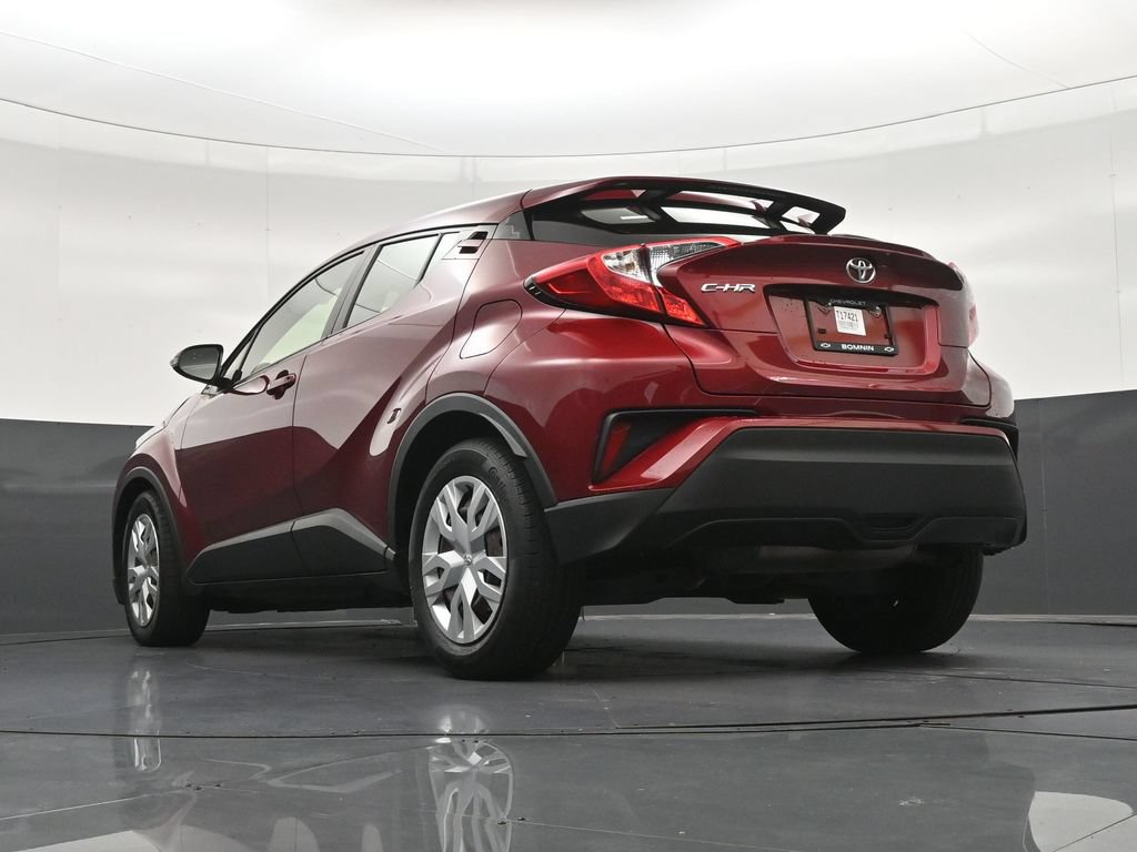 Used 2019 Toyota C-HR LE FWD image 25