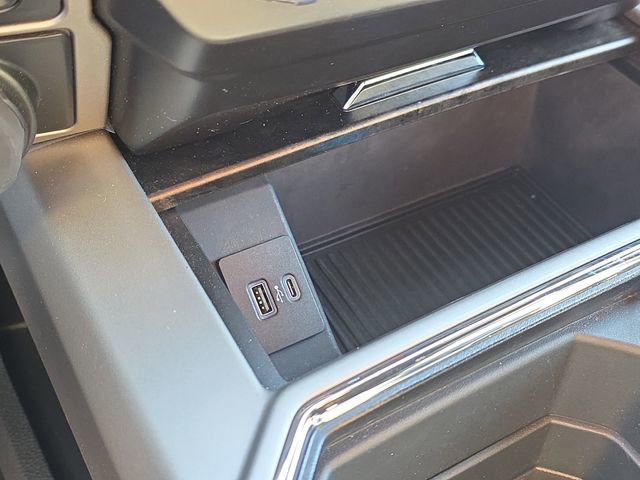 Used 2022 Ford F250 Lariat w/ Chrome Package image 27