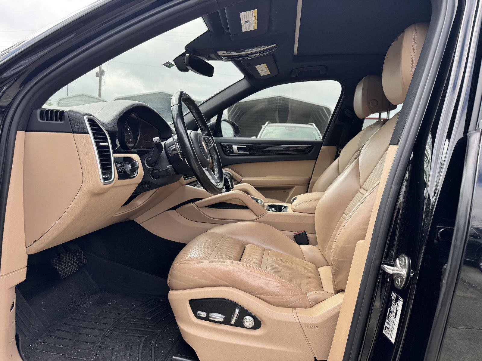 Used 2019 Porsche Cayenne image 5