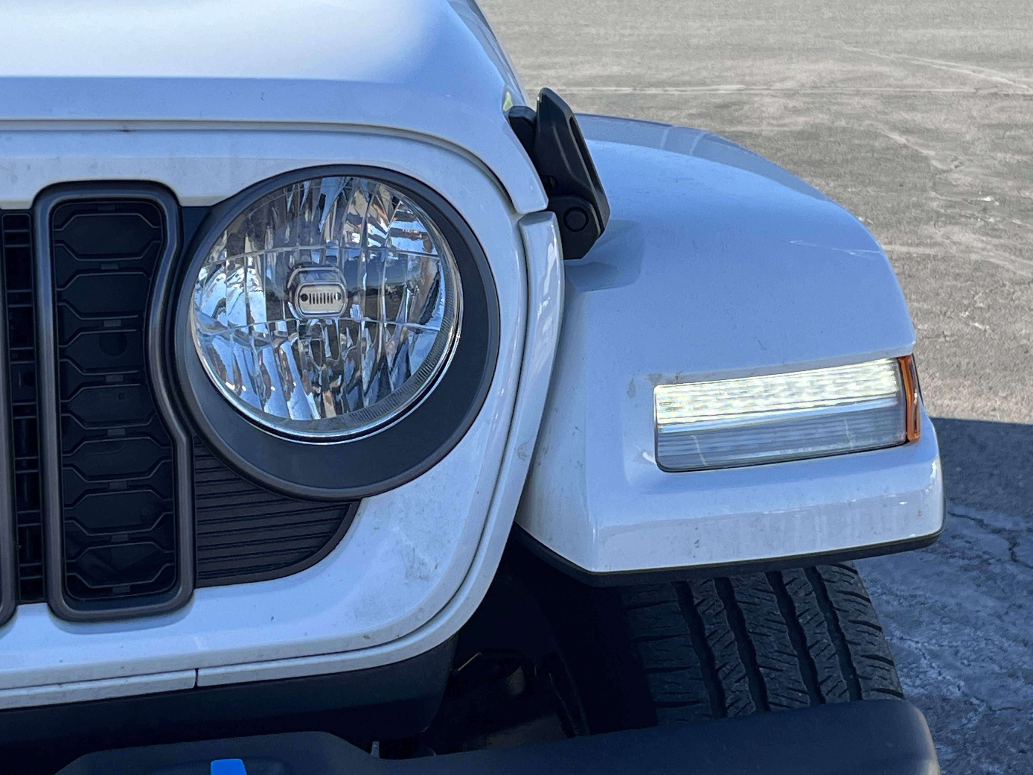 Used 2024 Jeep Wrangler Unlimited w/ Convenience Group image 10