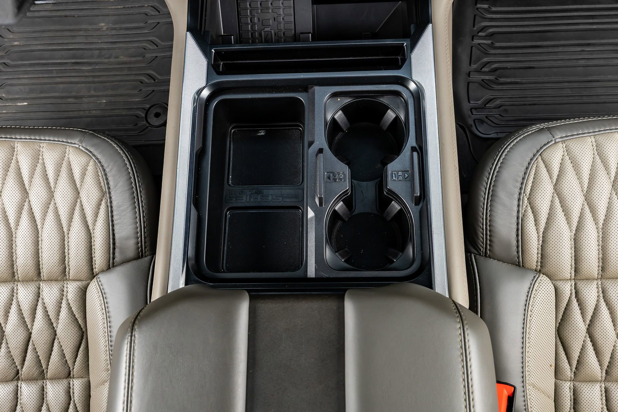 Used 2025 Ford F450 Platinum w/ Platinum Plus Package image 27