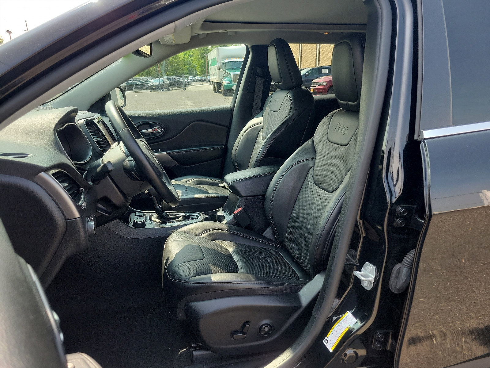 Certified 2020 Jeep Cherokee Limited image 13