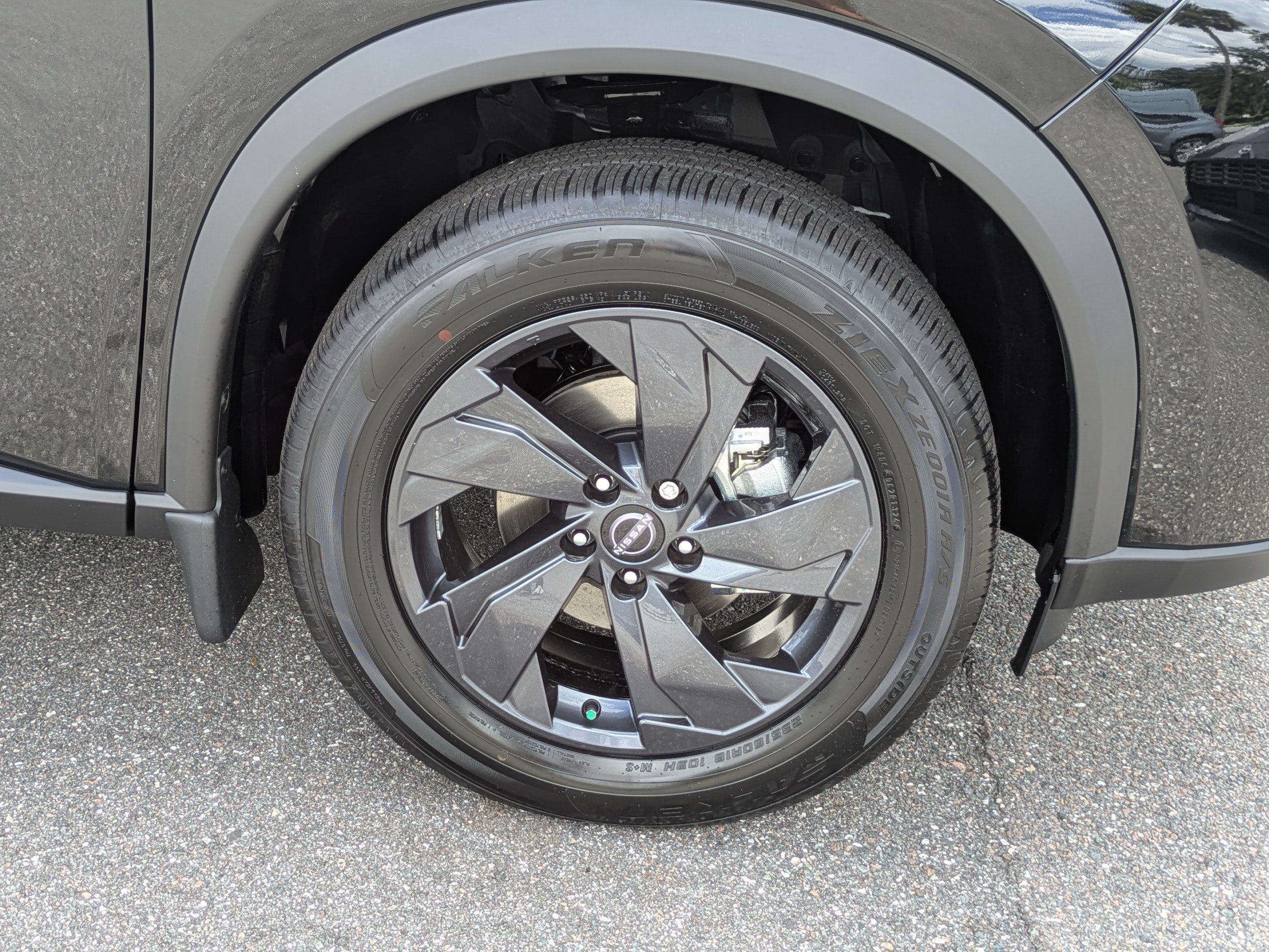 New 2026 Nissan Rogue SV FWD image 11