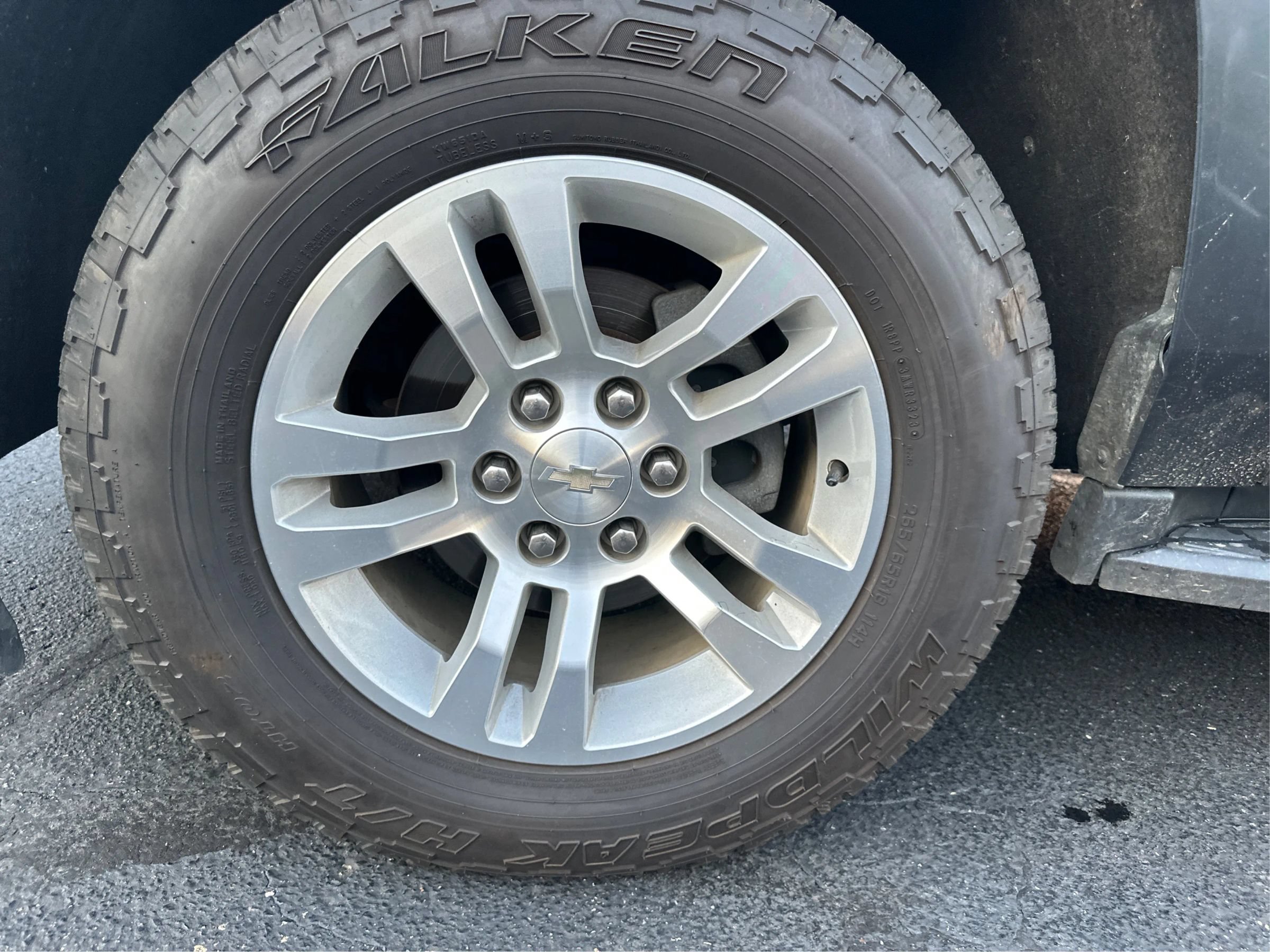Used 2019 Chevrolet Suburban LT AWD/4WD image 22