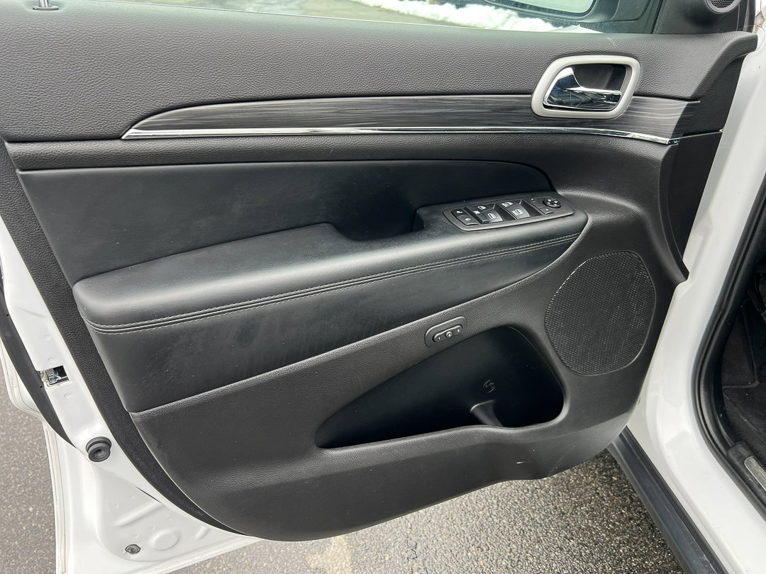 Used 2021 Jeep Grand Cherokee Limited w/ Trailer Tow Group IV AWD/4WD image 13