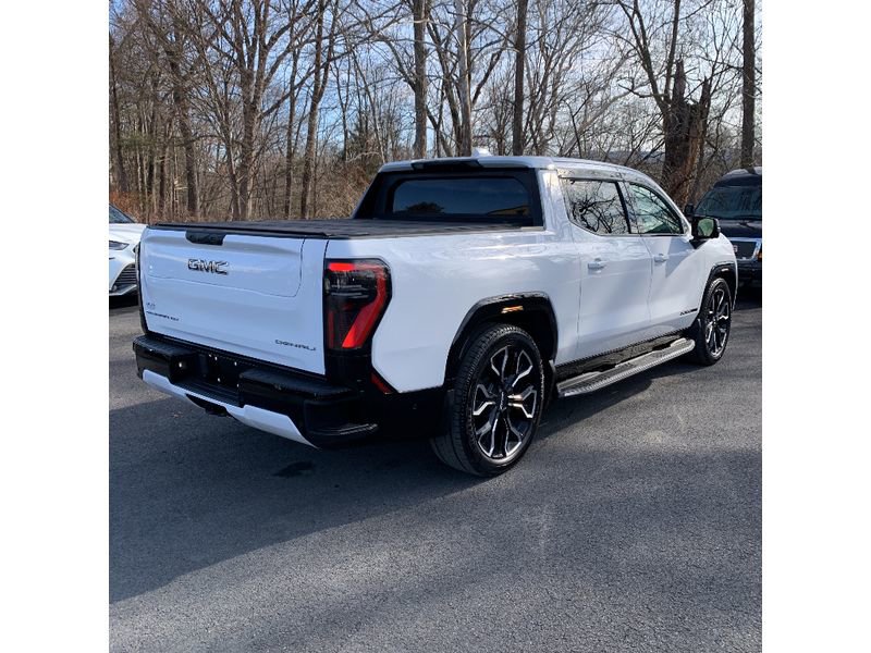 Used 2025 GMC Sierra EV Denali image 3