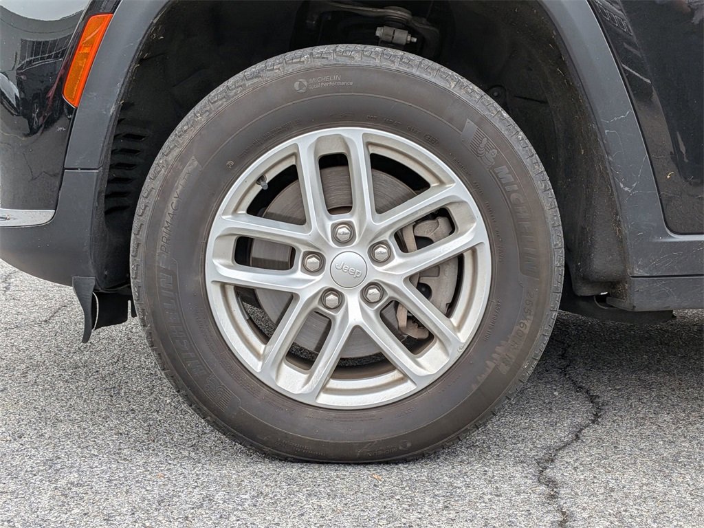 Used 2023 Jeep Grand Cherokee L Laredo image 28