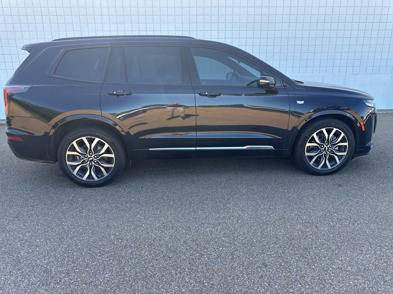 Used 2021 Cadillac XT6 Sport w/ LPO, Floor Liner Package AWD/4WD image 8