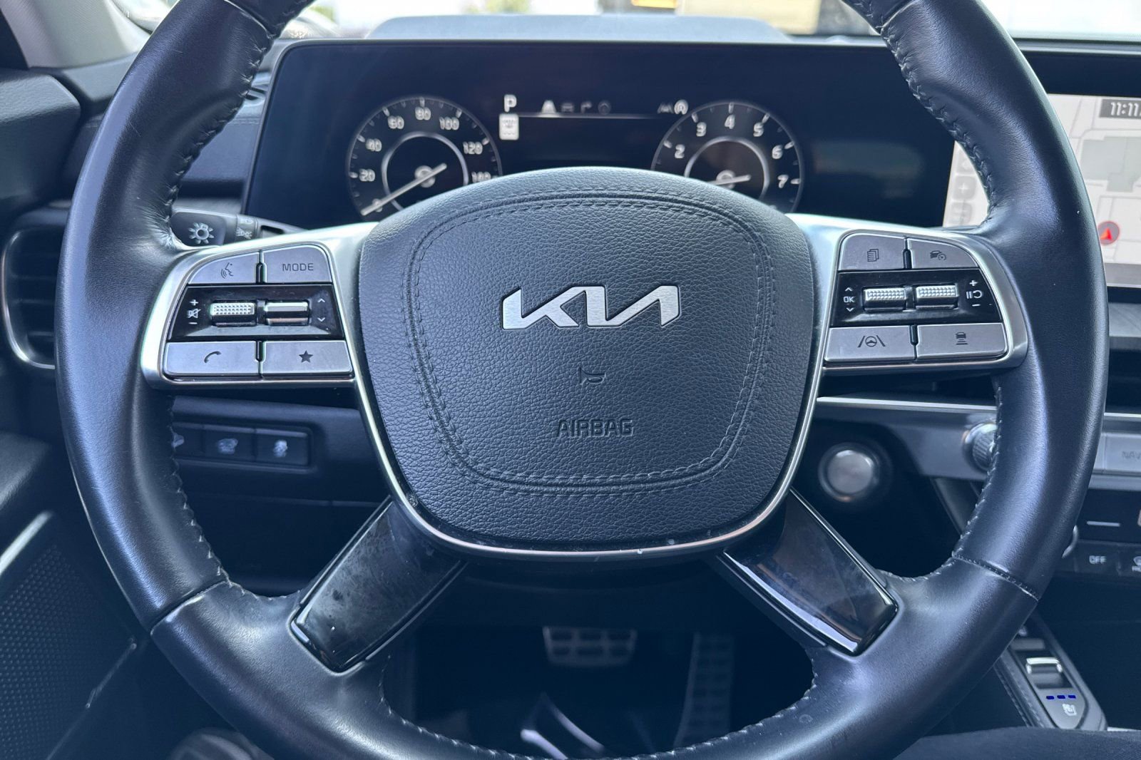 Used 2023 Kia Telluride SX image 31