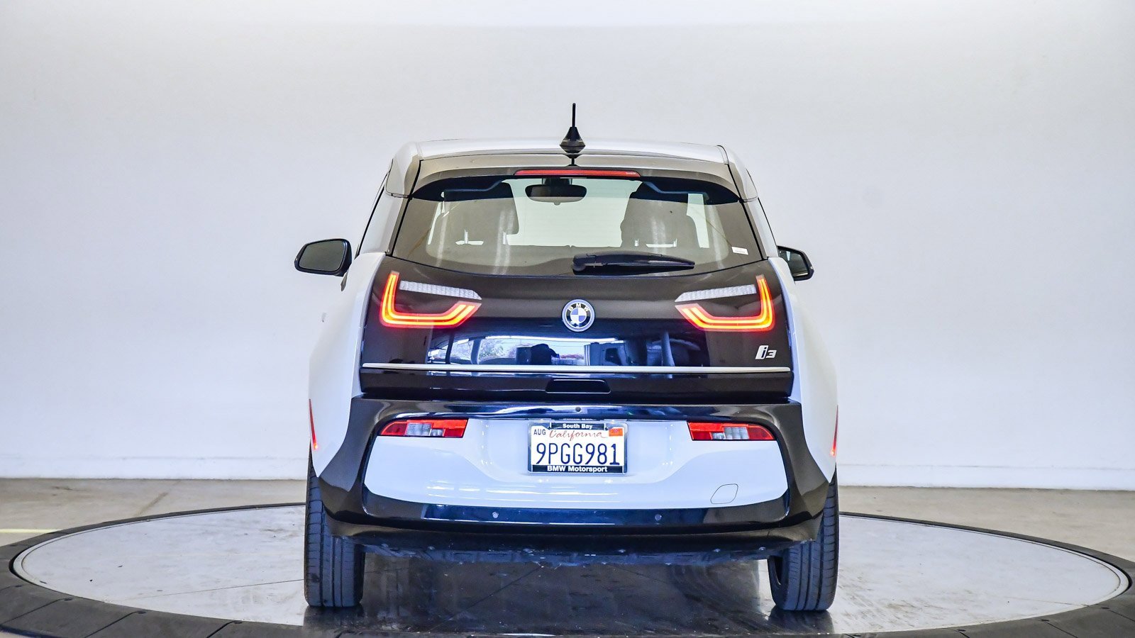 Certified 2021 BMW i3 image 3