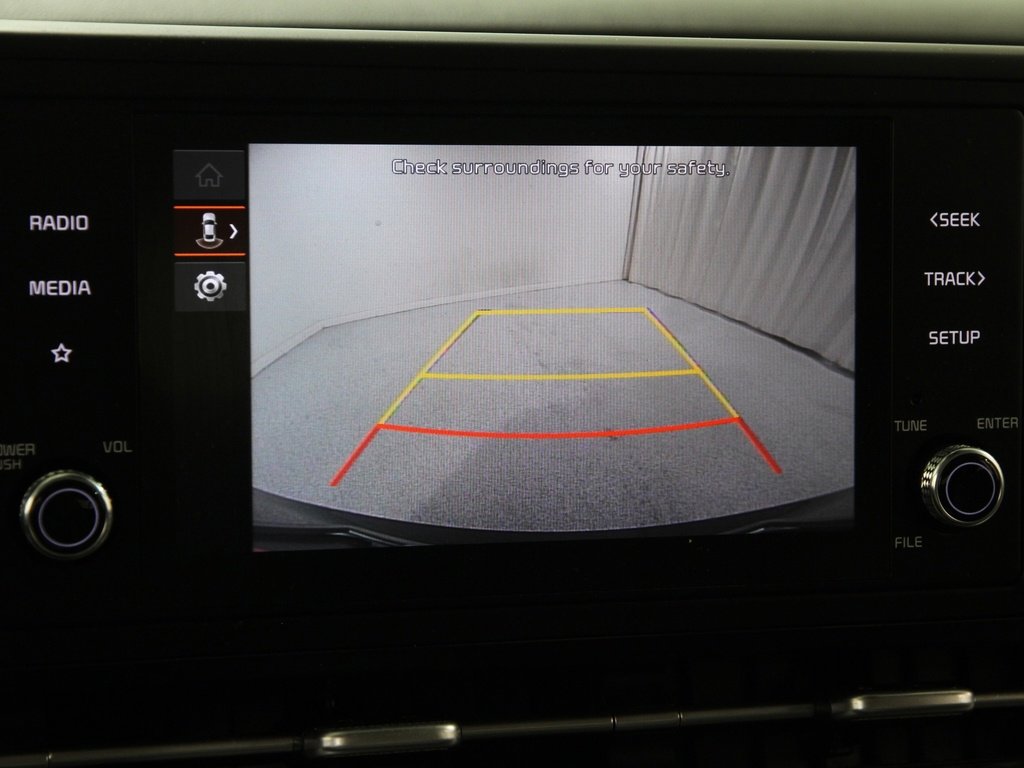 Used 2024 Kia Carnival LX image 12