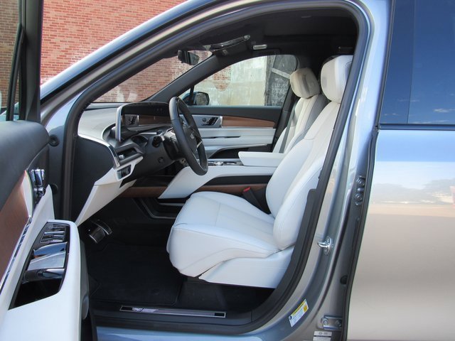 New 2026 Cadillac Vistiq Sport image 5