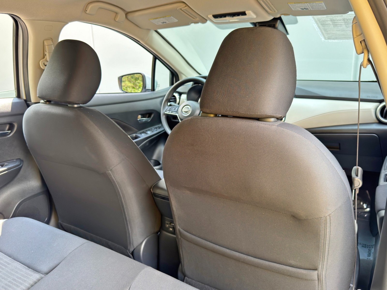 Used 2021 Nissan Versa SV FWD image 29