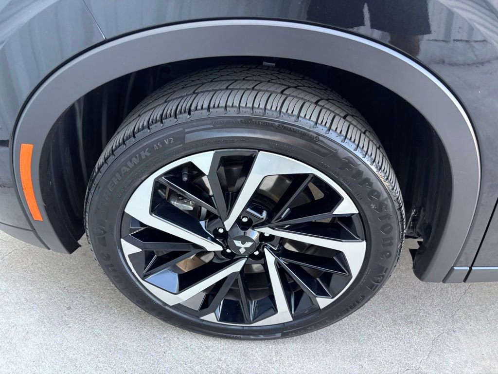 Used 2024 Mitsubishi Outlander SE image 12