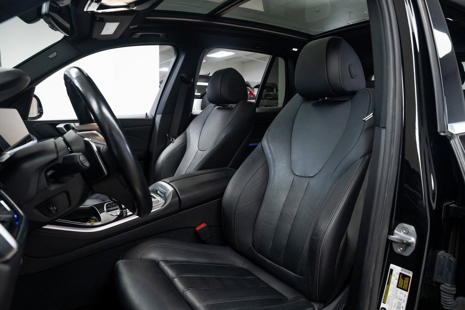 Used 2019 BMW X5 xDrive40i w/ Convenience Package image 18