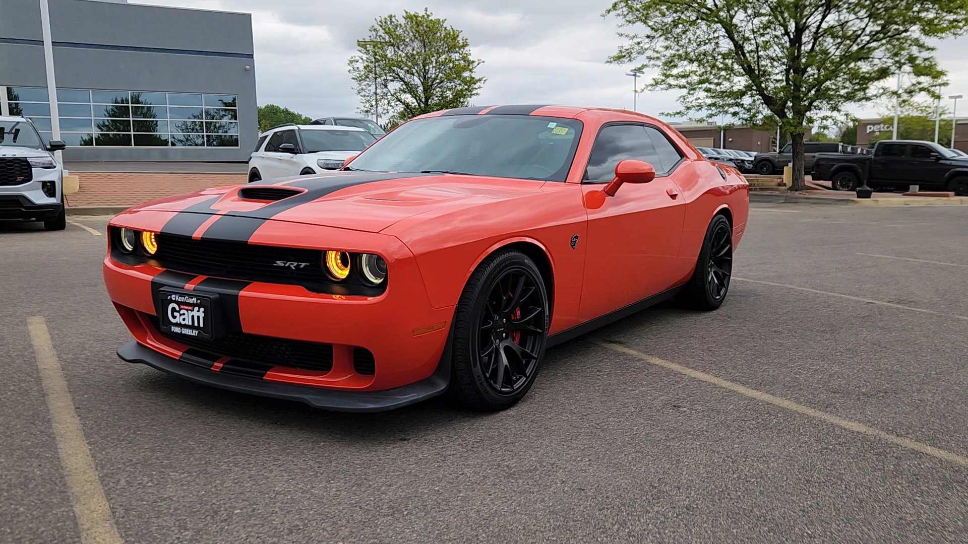 Used 2016 Dodge Challenger SRT Hellcat RWD image 2